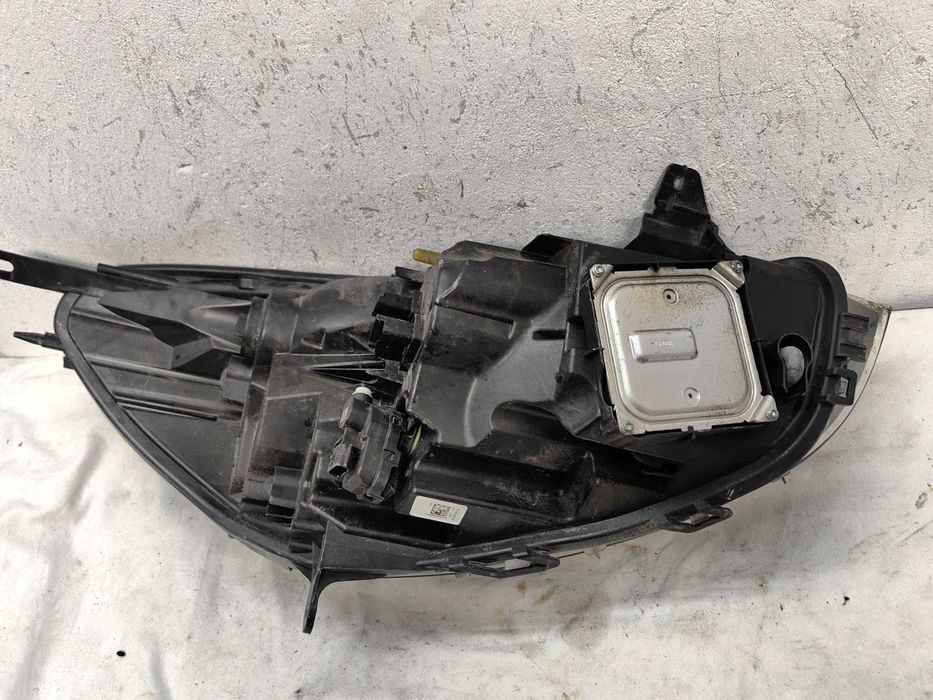 Оригинален фар Рено Клио  Renault Clio Full Led