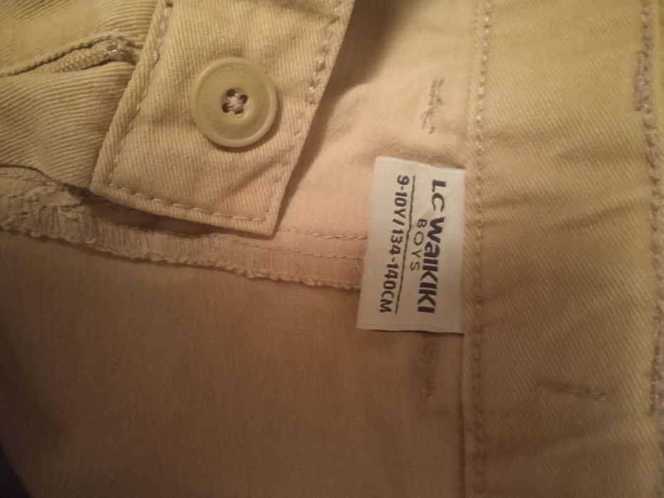 Продам жилет,джинсы,джинцовку