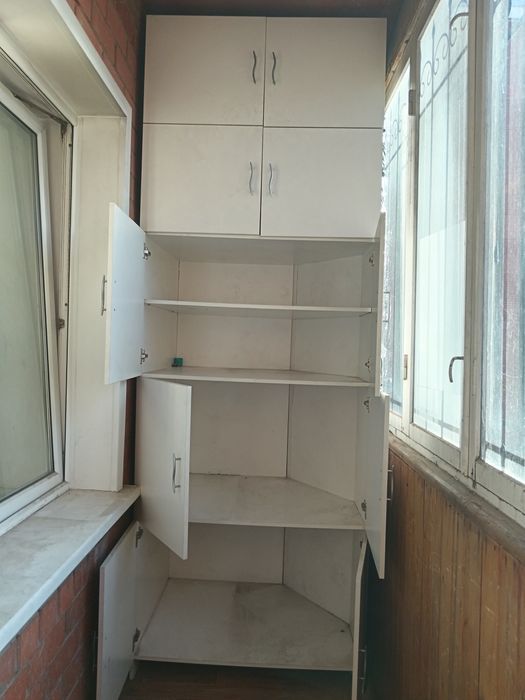 Шкаф на балкон продается