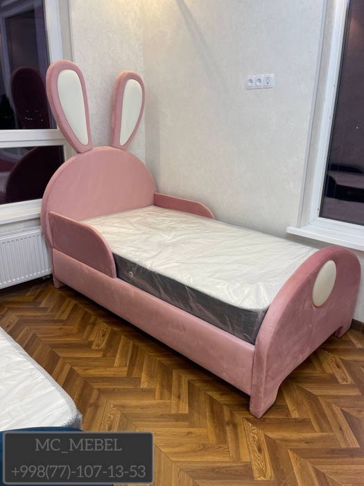 Трендовая детская кровать