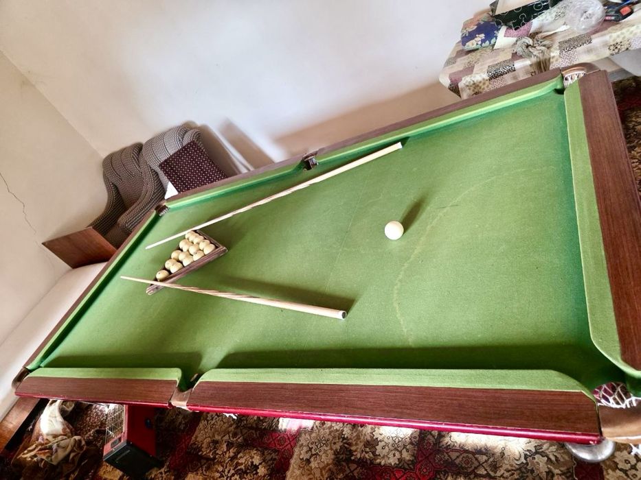 Bilyard sotiladi. Sastayanasi ideal. Xitoydan opkelingan. Yaxshisi.