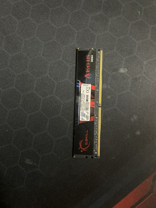 GEFORCE GRX 1650 + 8GB ram