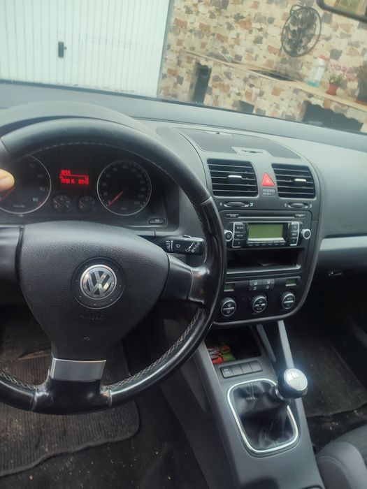 Volkswagen golf 5 1,4 benzina