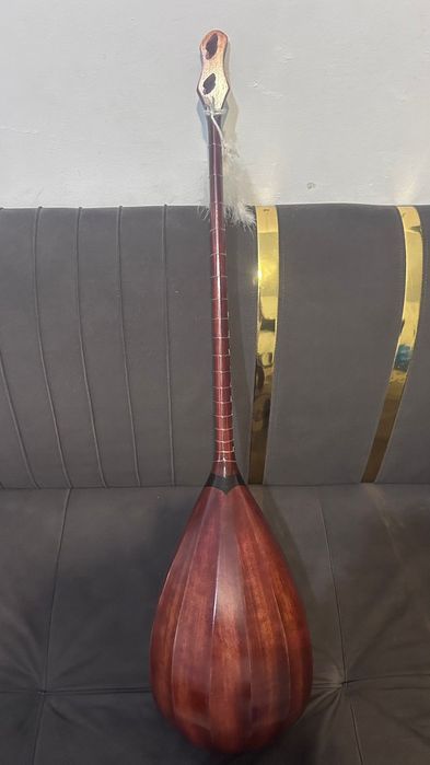 Продам домбру с чехлом