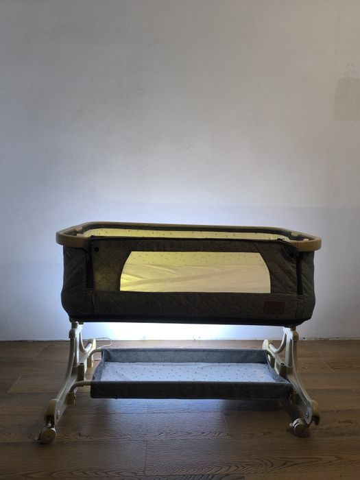 Детская кроватка с матрасом