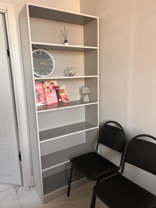 Офисный стол со шкафом продается 100 000