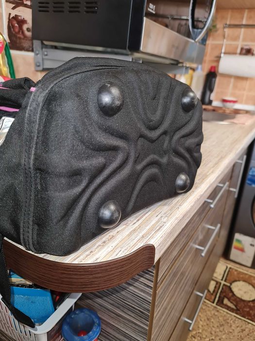 Школьный рюкзак  для девочки.