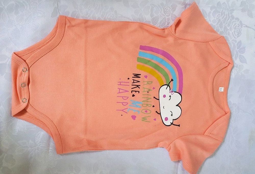 Bolalar kiyimlari sotiladi