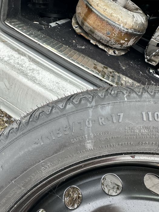 Авариен комплект Mercedes E class W212 патерица крик ключ мерцедес