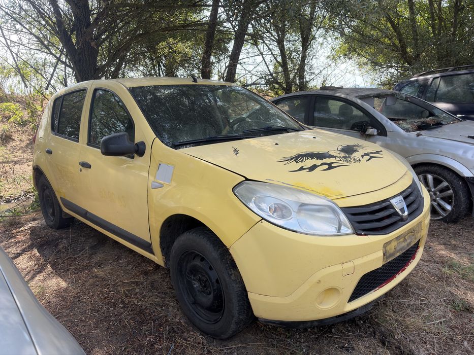 Dacia sandero 1.2 16v на части