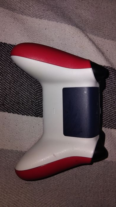 Vând urgent maneta de xbox series s roșie!