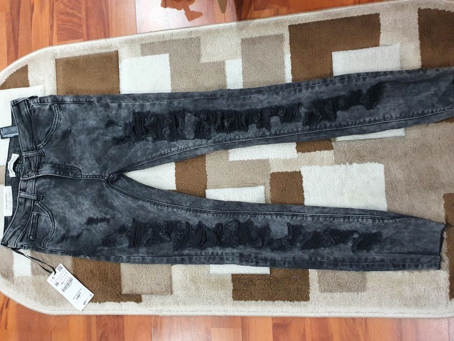 Blugi ZARA, noi, masura 36