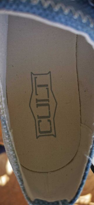 Оригинални маркови дамски сникърси / маратонки CULT - 39 номер