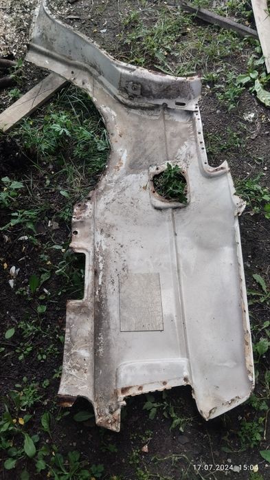 Заднее крыло пасат б3 продам