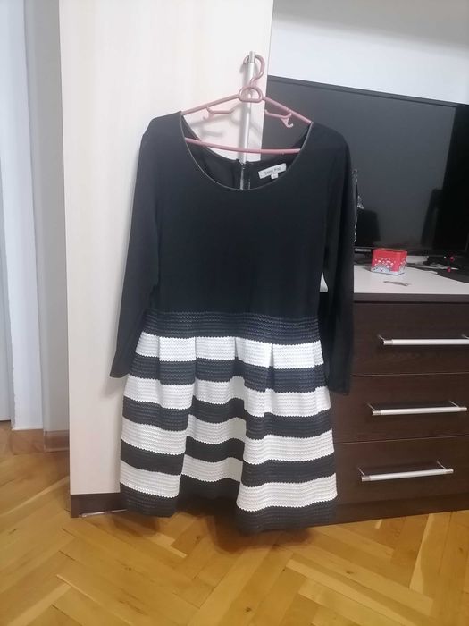 Дрехи за близначки