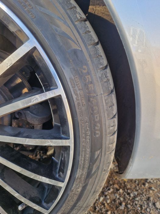 Продам диски с резиной на р 20