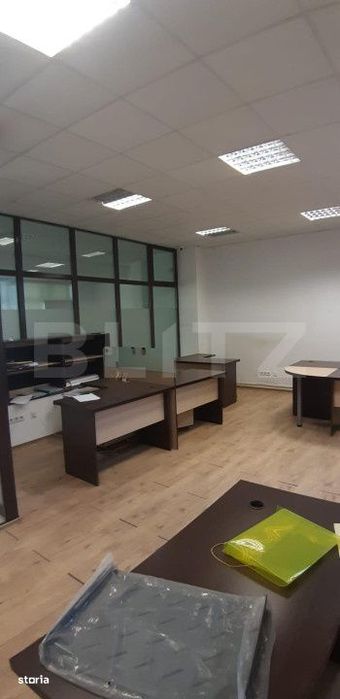 Spatiu prestari servicii, parter, strada principala, 220 mp, Obcini