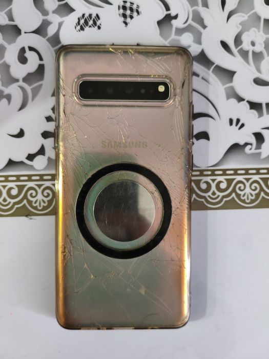 Продам самсунг с10