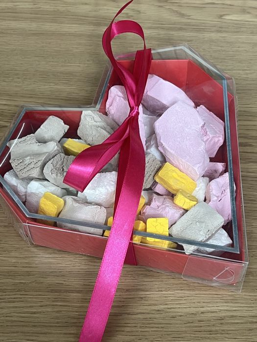 Сублимированные фрукты и мороженое