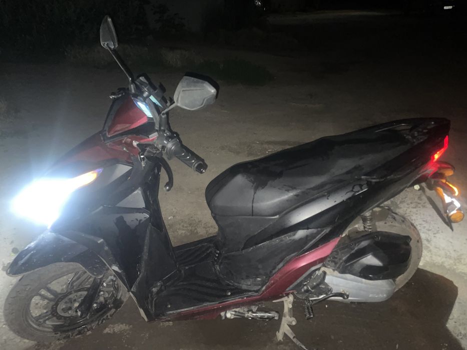 Продам скутер 150 кубов