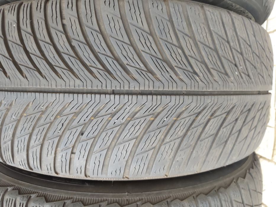 Зимни гуми Michelin 245/45/19 Pilot Alpine 5 2454519