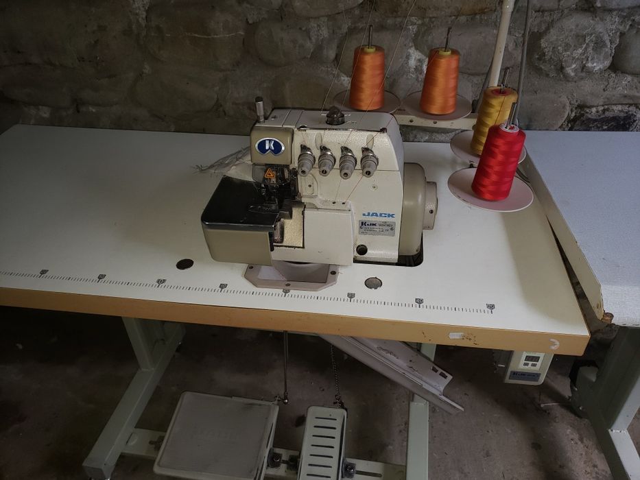 Mașini de cusut liniare festoane 3.4.5 fire