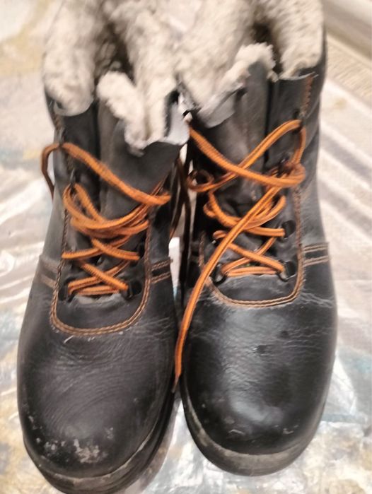 продам рабочую спецодежду б/у