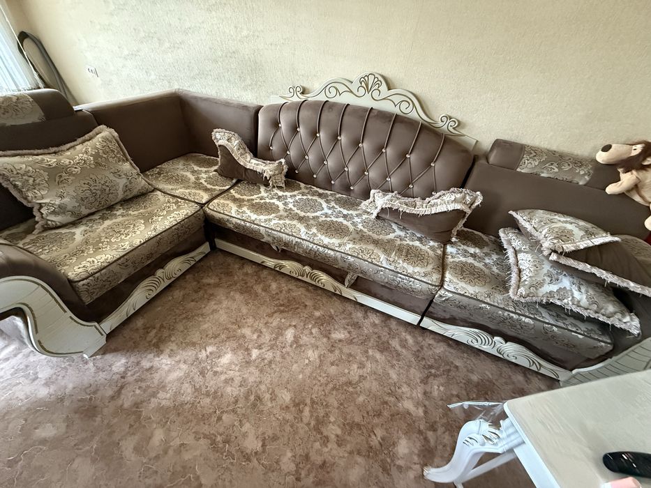 Королевский угловой диван + подарок дивандек