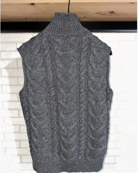 Пуловер без ръкав