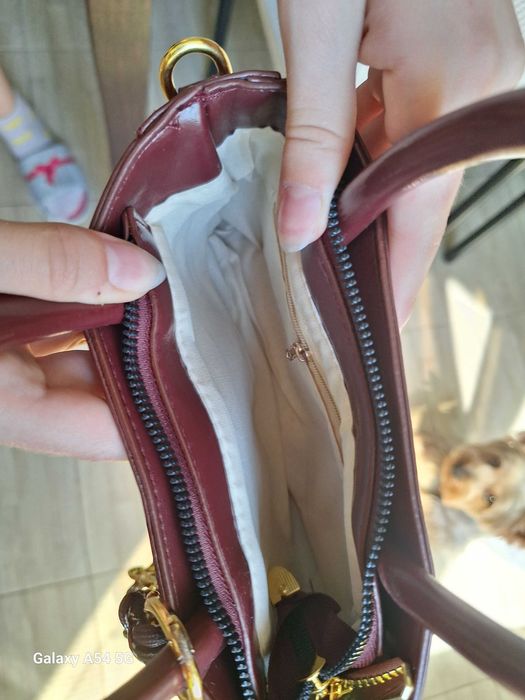 Винено червена, Y2K чанта с charm и допълнителна дръжка