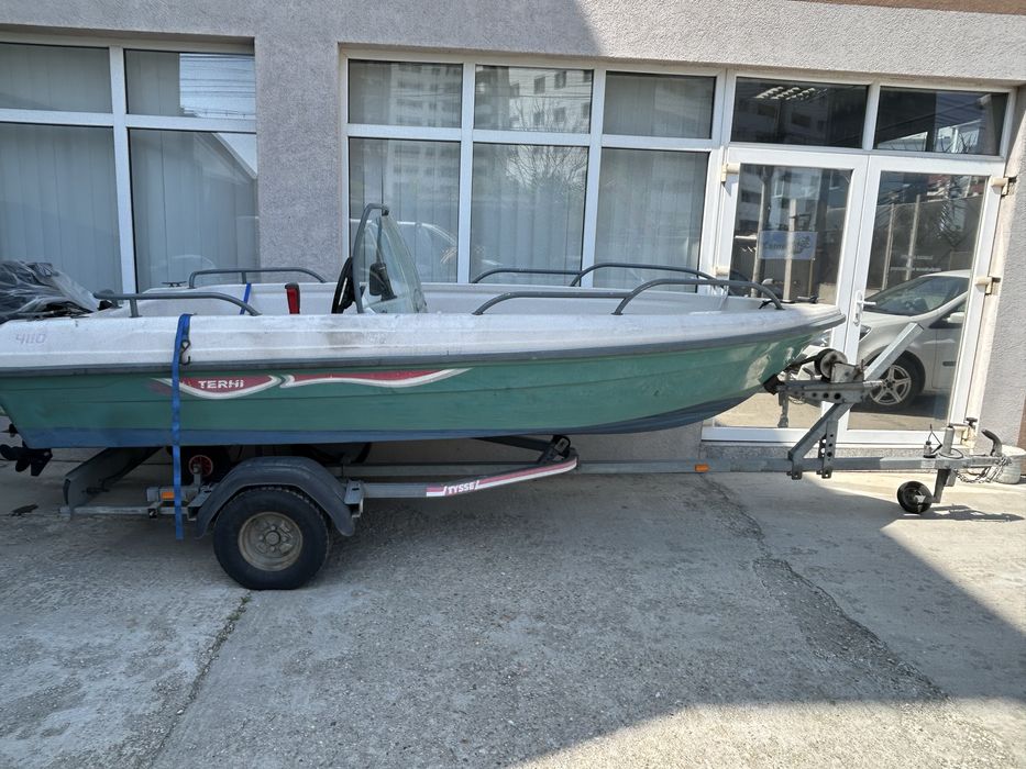 Barca TERHI 410 cu peridoc TYSSE