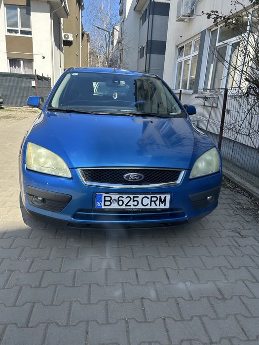 Ford Focus 2 Ghia hatchback 1.6 benzina TI-VCT 115 CP