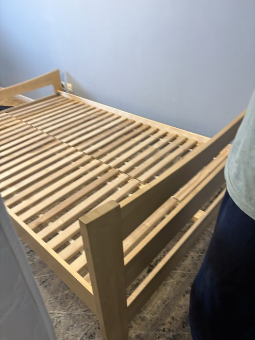 Продам кровать 120-200