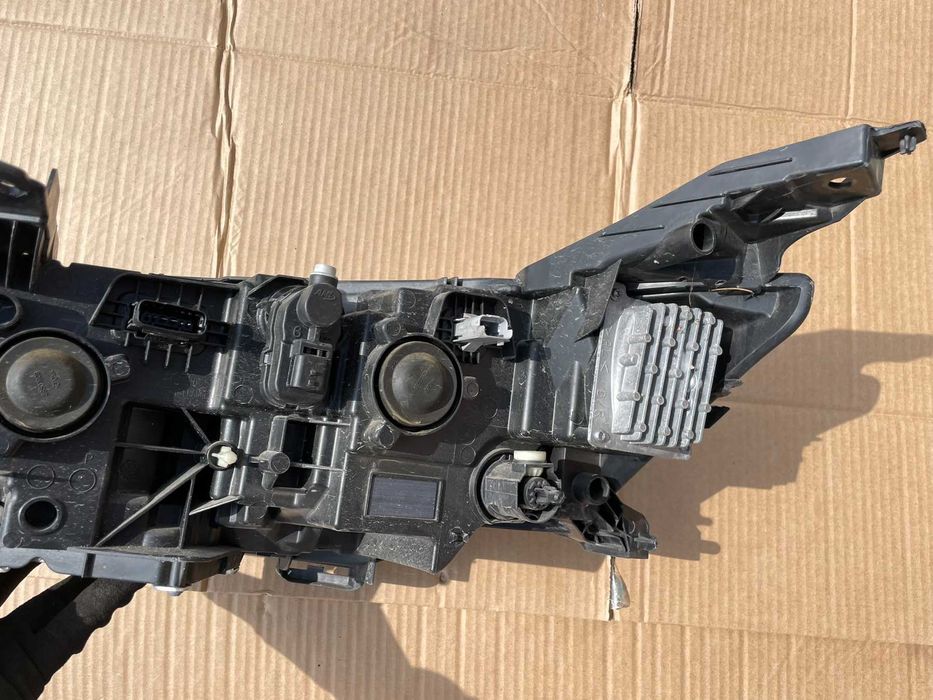 Десен Фар 260100184R Renault Talisman 2017г 147kW