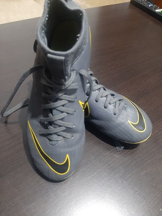 Детски бутонки 33 номер