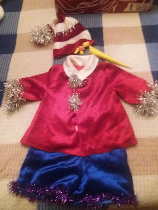 Продам детские костюмы