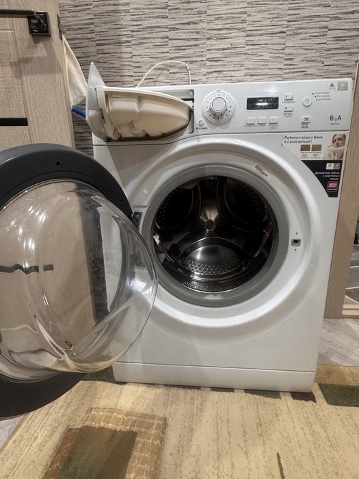 Стиральная машина Hotpoint Ariston