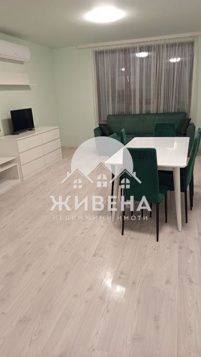 Дава се под наем Четиристаен апартамент в Варна, Бриз - 165 кв.м за 1196.97 € - Снимка #1