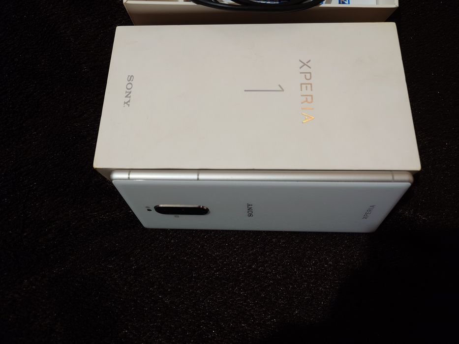 Продам Sony Xperia 1
