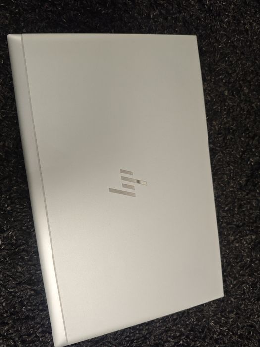 Laptop HP elitebook 15.6" cpu ryzen 5 pro 5650u RAM 8gb ssd 256gb