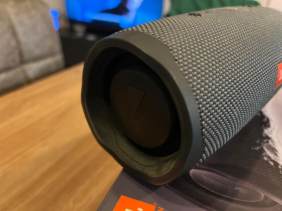 Boxa JBL Charge Essential 2 aproape noua