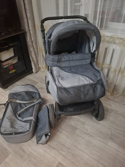 Продам дескую коляску.