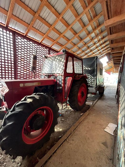 Tractor 4x4 de vanzare