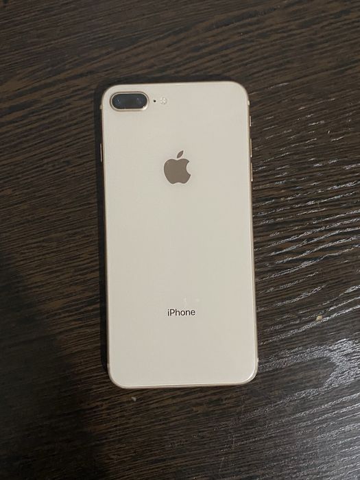 продам айфон 8 plus