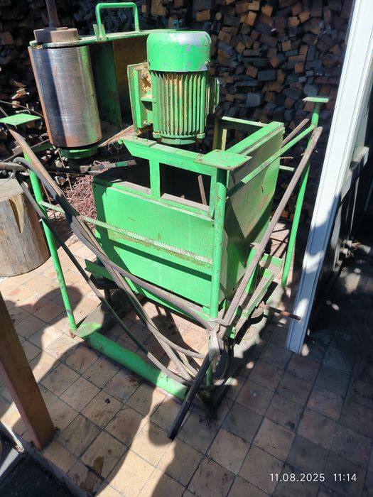 Шлифовальный станок (вертикальный ленточный)