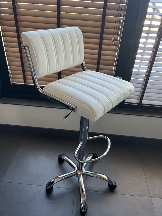 Бар стол на колелца City с 24м гаранция и безплатна доставка до офис