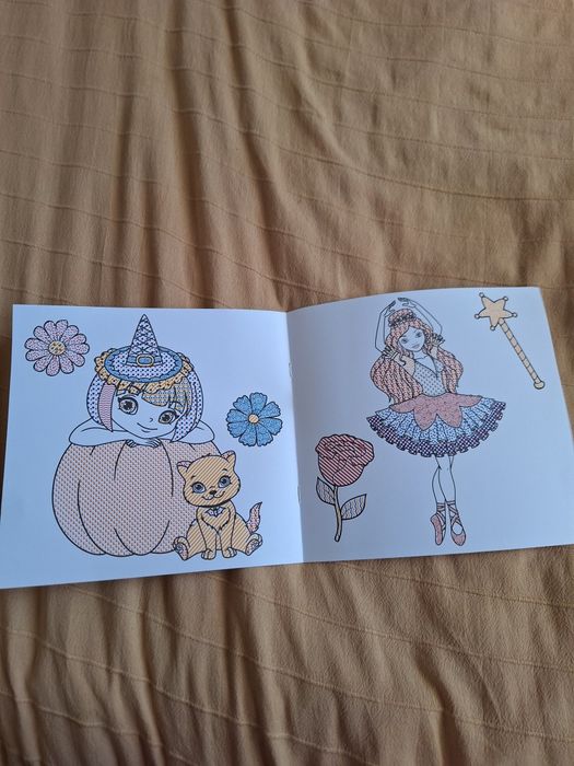 Книжки за оцветяване с вода