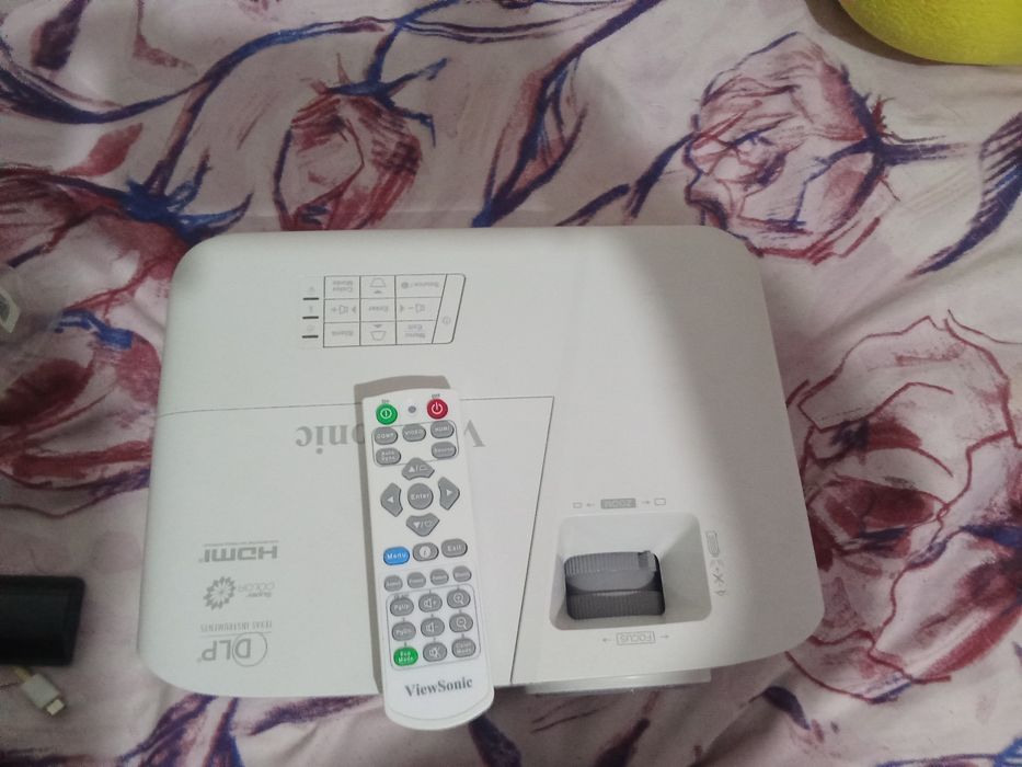 Продам проэктор  в хорошем состоянии