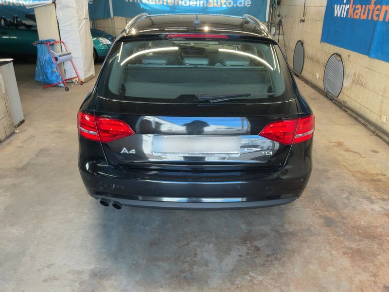Audi A4 2.0 TDI Attraction 2013