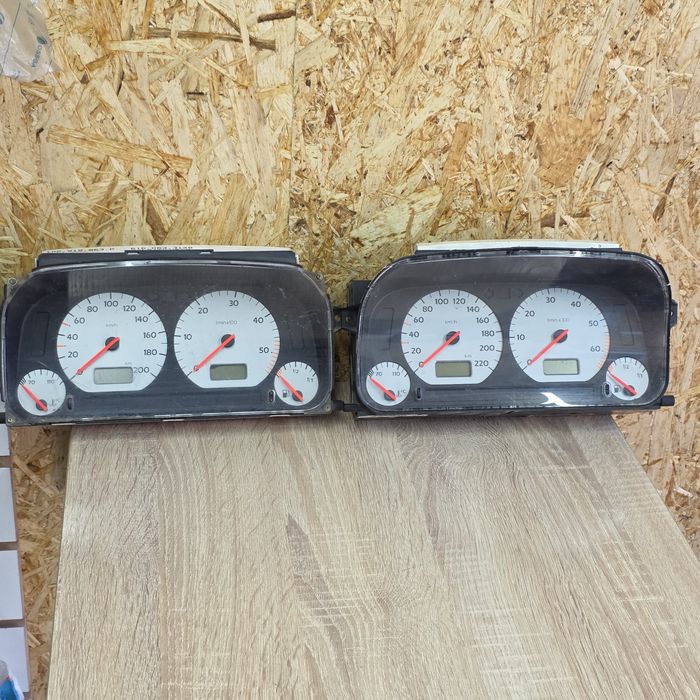 Щиток приборов Гольф 3